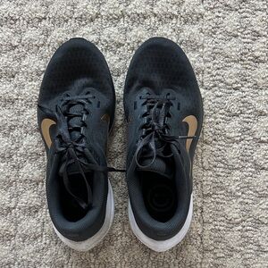 Nike Nike Athletic Shoes